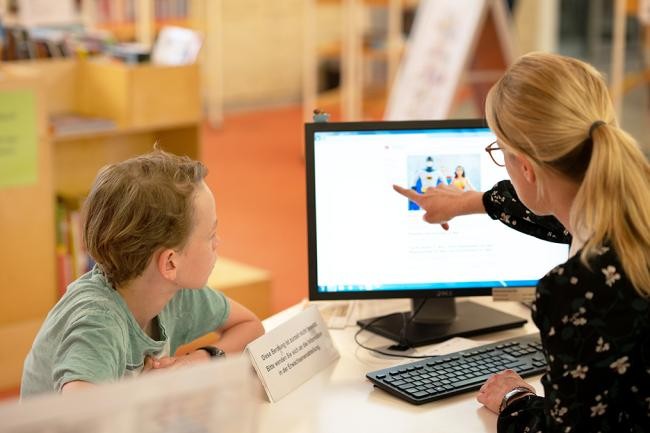 Beratung zur Anmeldung (Foto: Kempf) Beratung zur Anmeldung (Foto: Kempf)