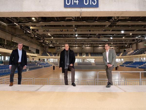 Führung durch den fast fertiggestellten SNP dome. (Foto: Buck) Führung durch den fast fertiggestellten SNP dome.